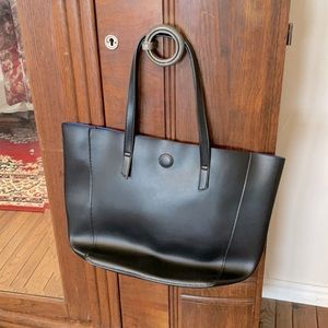 Black tote bag